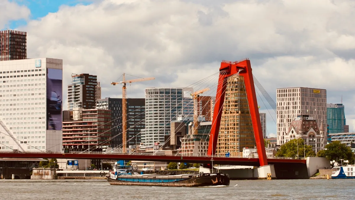 Doorsnede van een gesplitste Rotterdamse stadswoning met twee zelfstandige wooneenheden